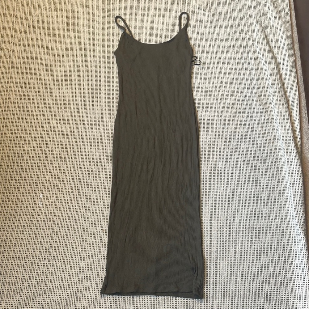 H&M Ribbed Midi Dress